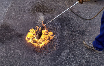 Kempston West End flat roofing repairs